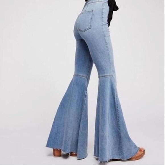 Free People "Just Float On" Flare Bell Bottom Jeans Bermondsey Blue Size 27 - Picture 3 of 15